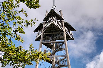 Der Eugen-Keidel-Turm auf dem Schauinsland garantiert schöne Aussichten